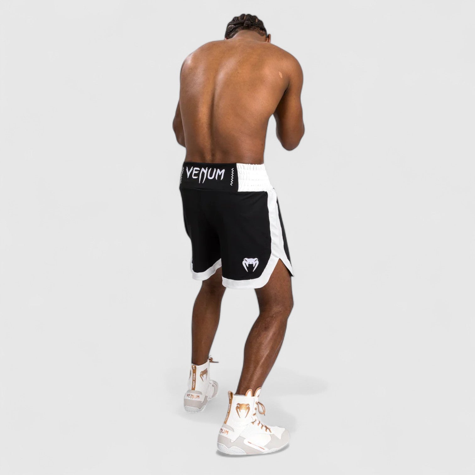 VENUM Classic bokseshort PRO Svart og Hvit - CombatStore.no