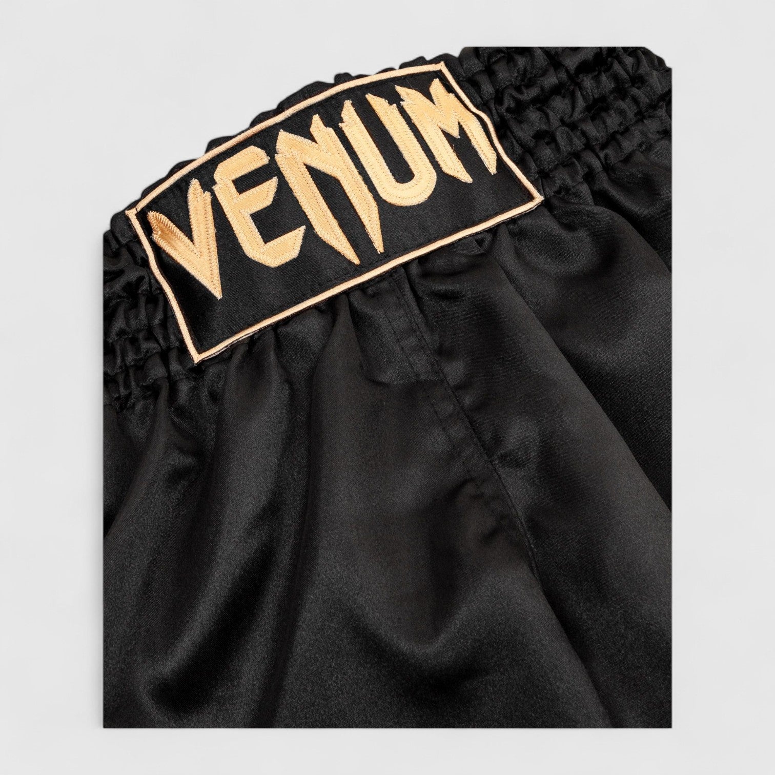 VENUM Classic Muay Thai shorts – klassiske shorts for trening og konkurranse - CombatStore.no