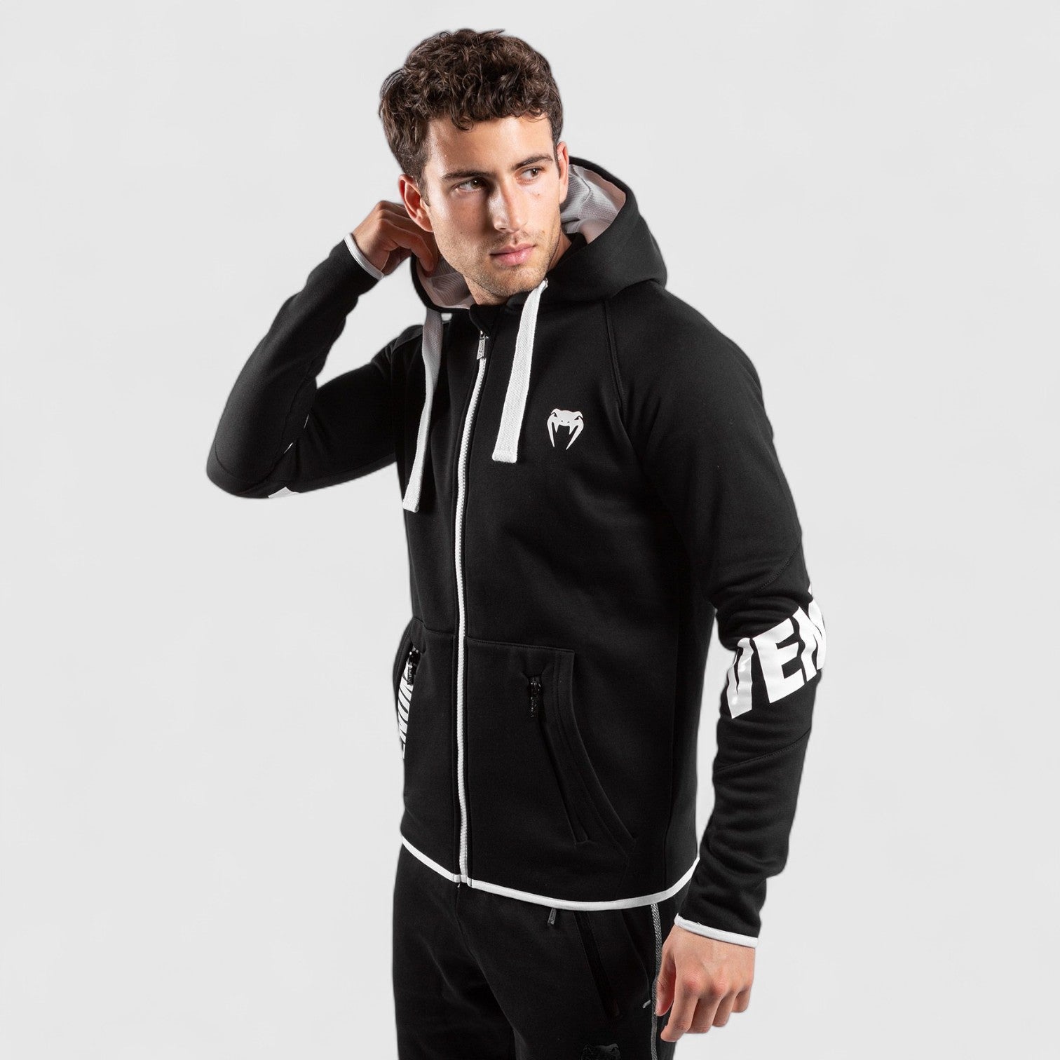 VENUM Contender 3.0 Hettejakke - Svart/Hvit - CombatStore.no