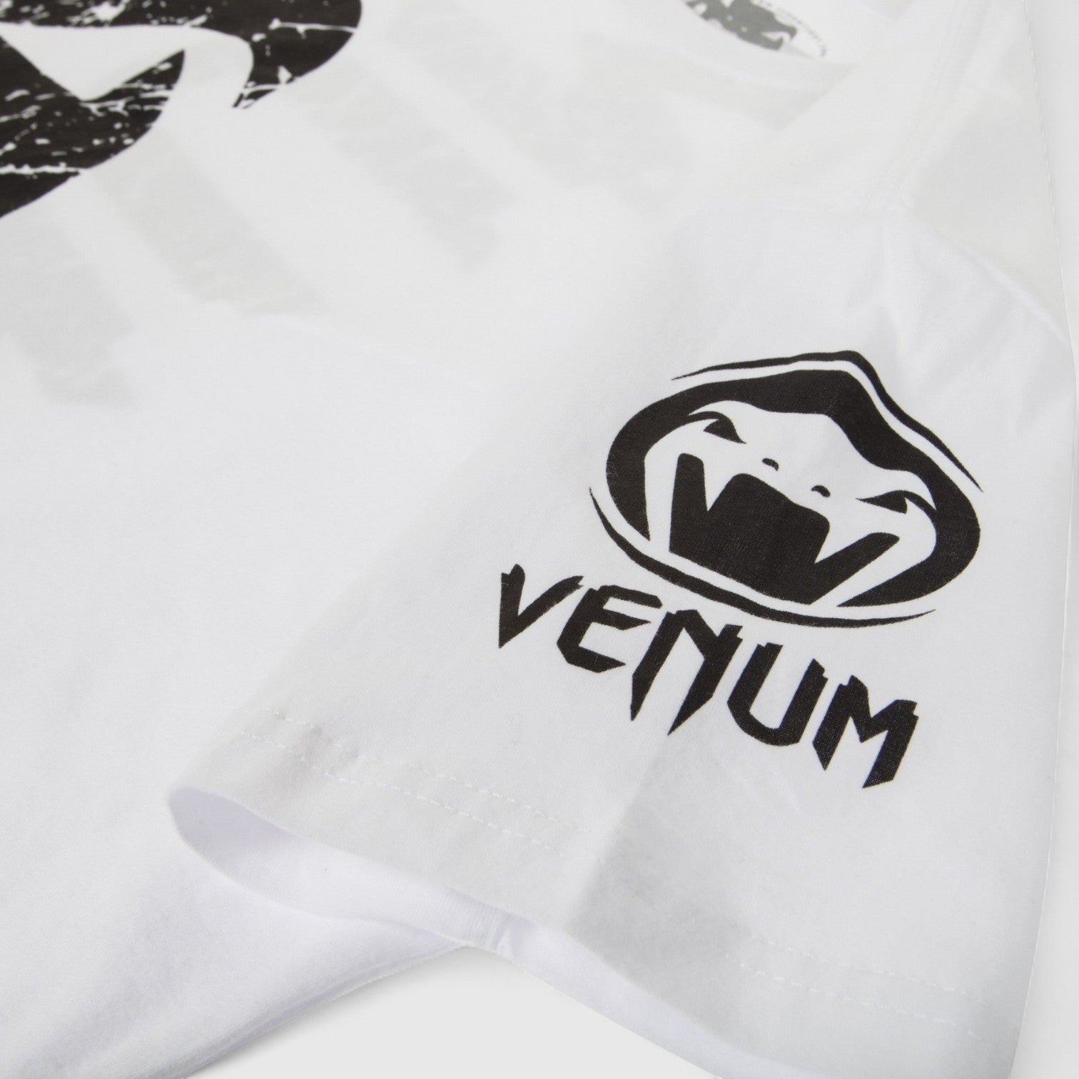 VENUM Giant T - Skjorte - Hvit - CombatStore.no