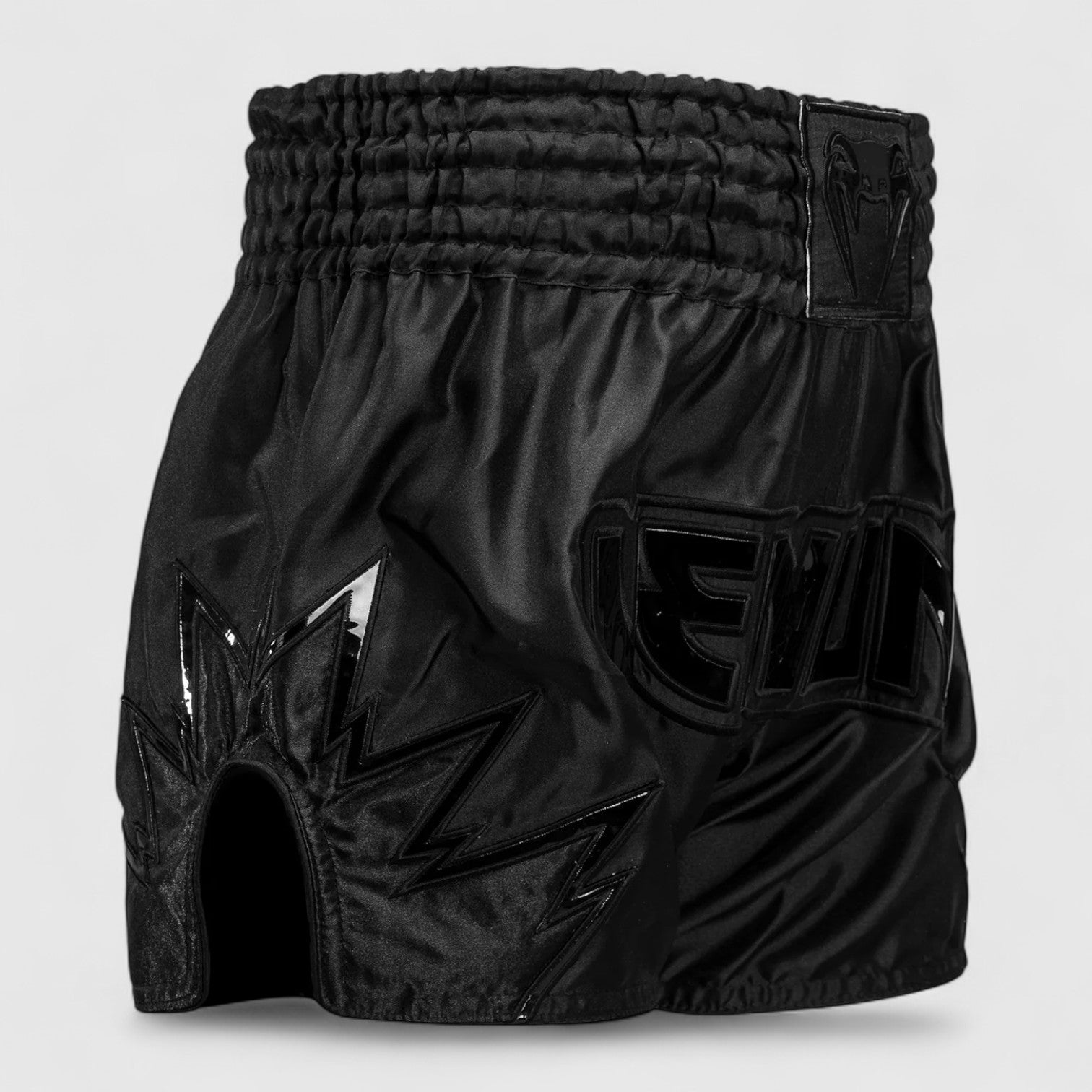 VENUM Inferno Muay Thai Shorts - CombatStore.no