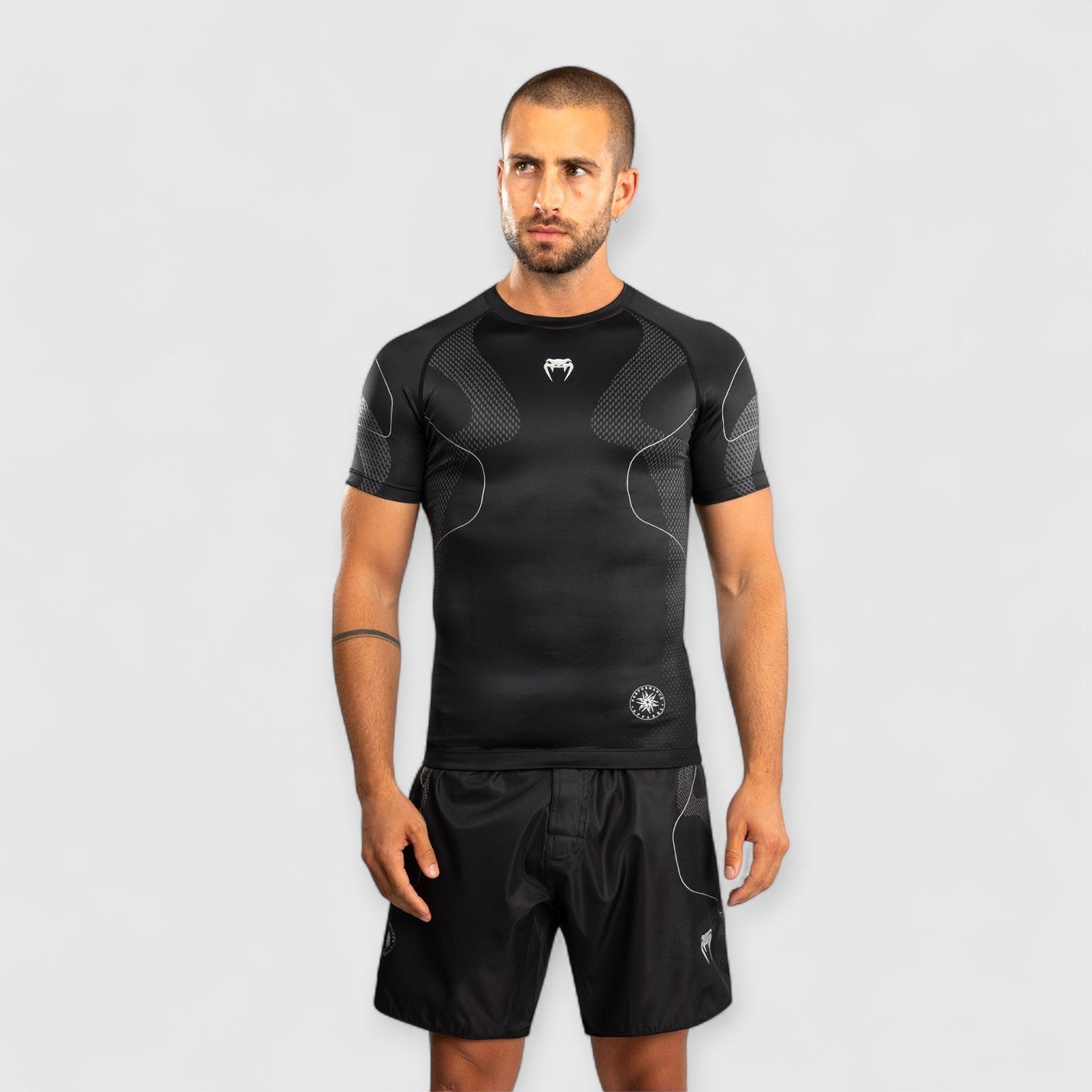 VENUM Nexus Rashguard med korte ermer - CombatStore.no