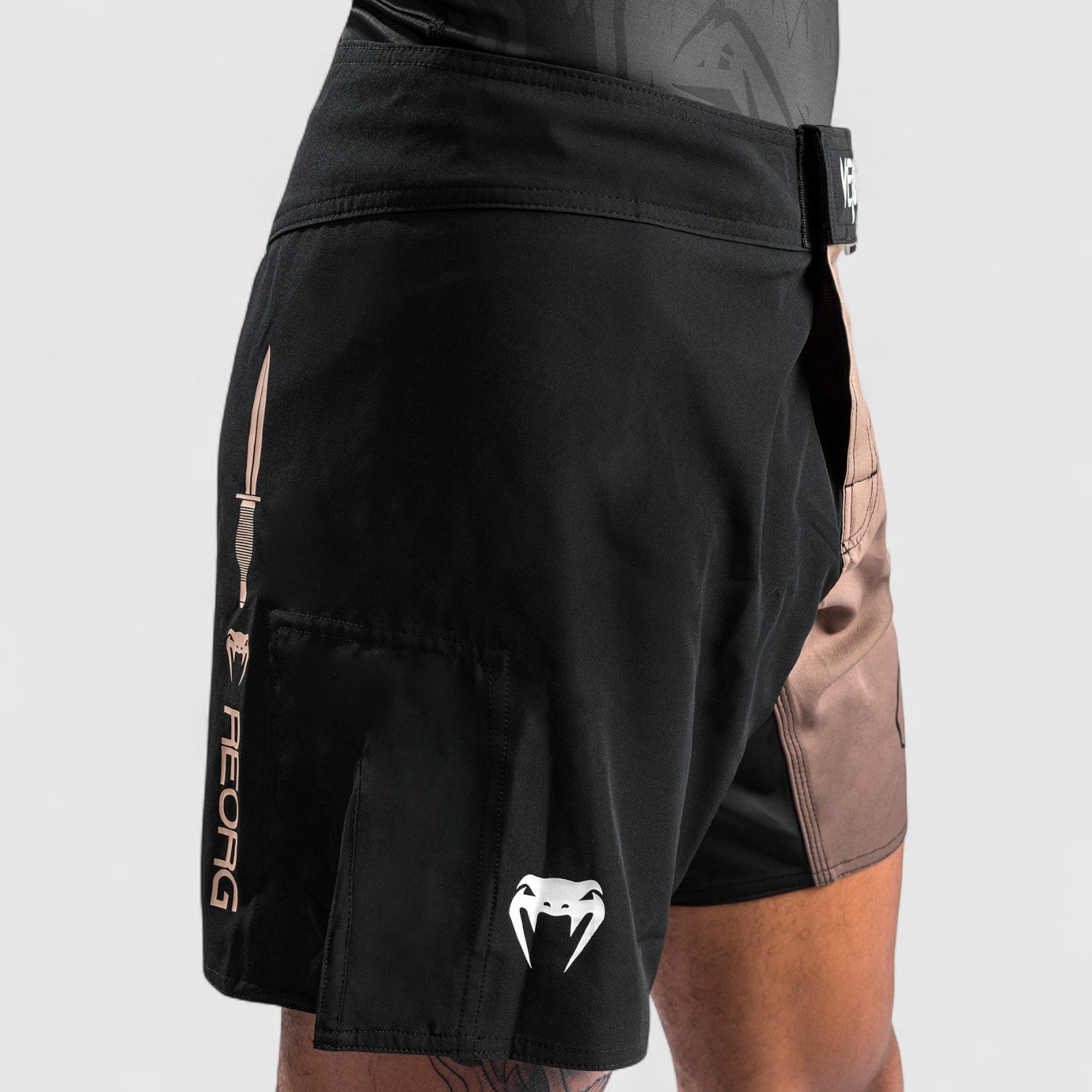 VENUM REORG Kampshorts Svart - CombatStore.no