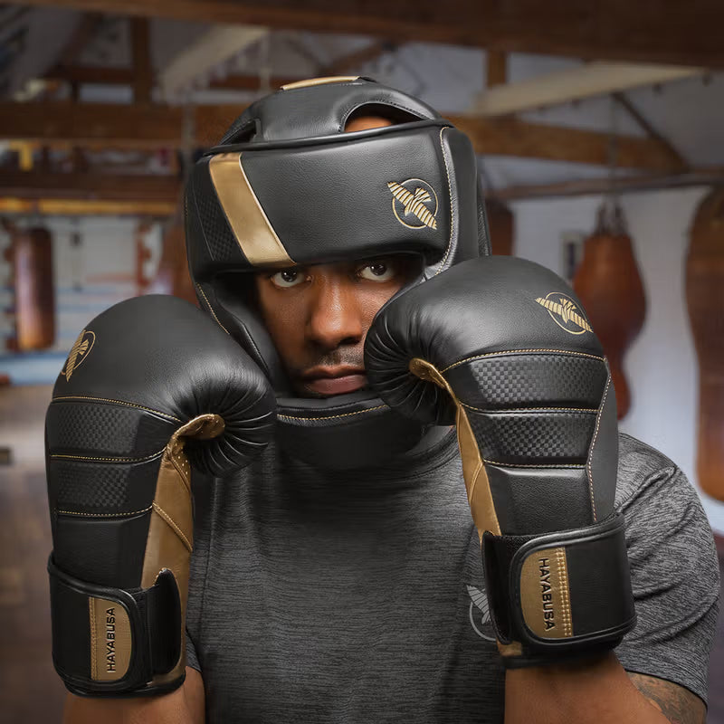 Kan du sparre uten hodebeskyttelse? Risiko, regler og når det er trygt