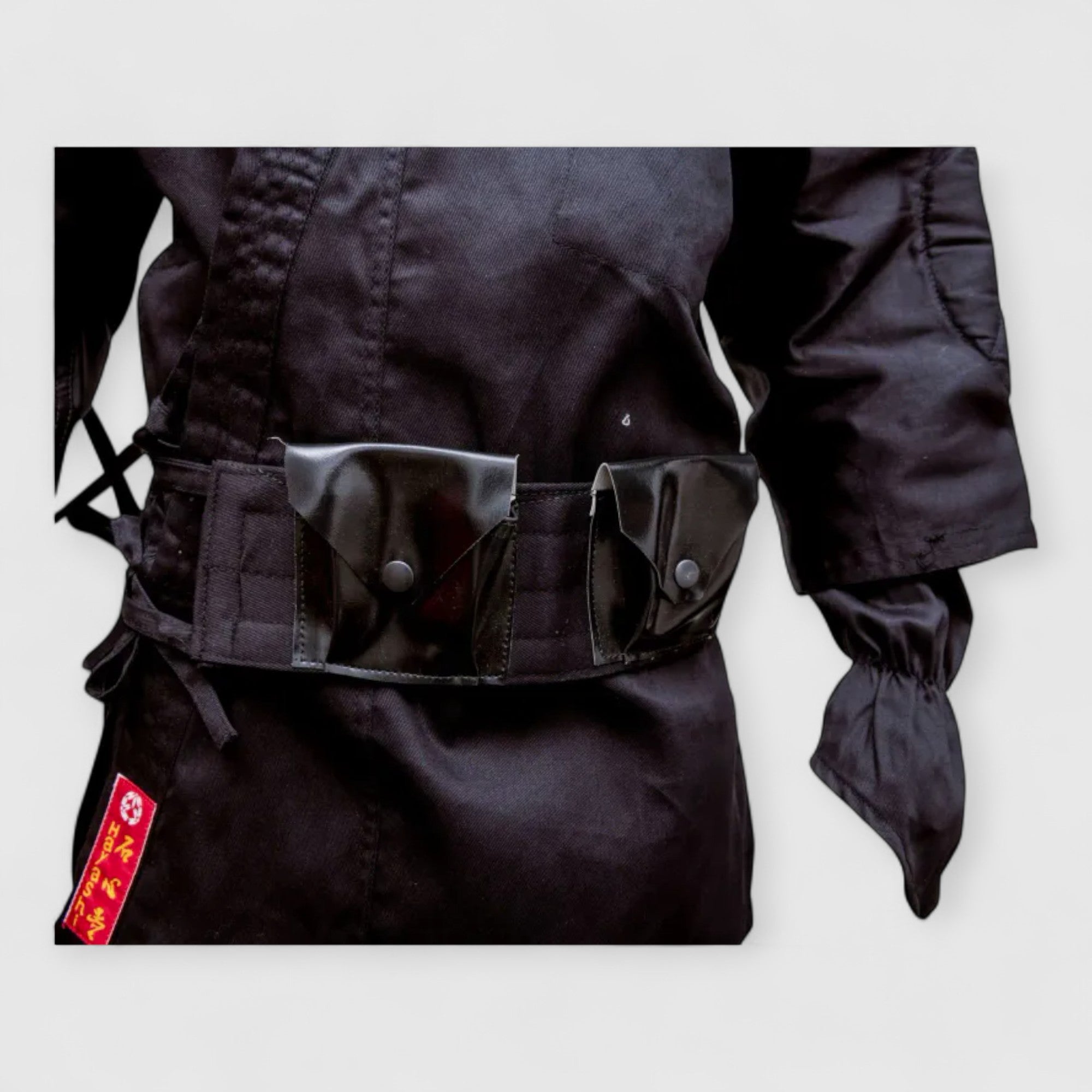 HAYASHI Ninjadrakt med utstyr - CombatStore.no