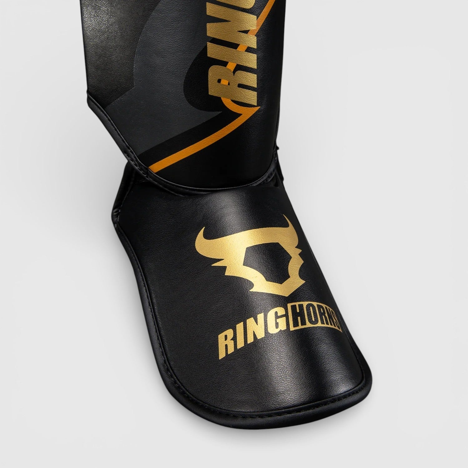 RINGHORNS by Venum Charger Legg og vristbeskytter - Combat Store AS