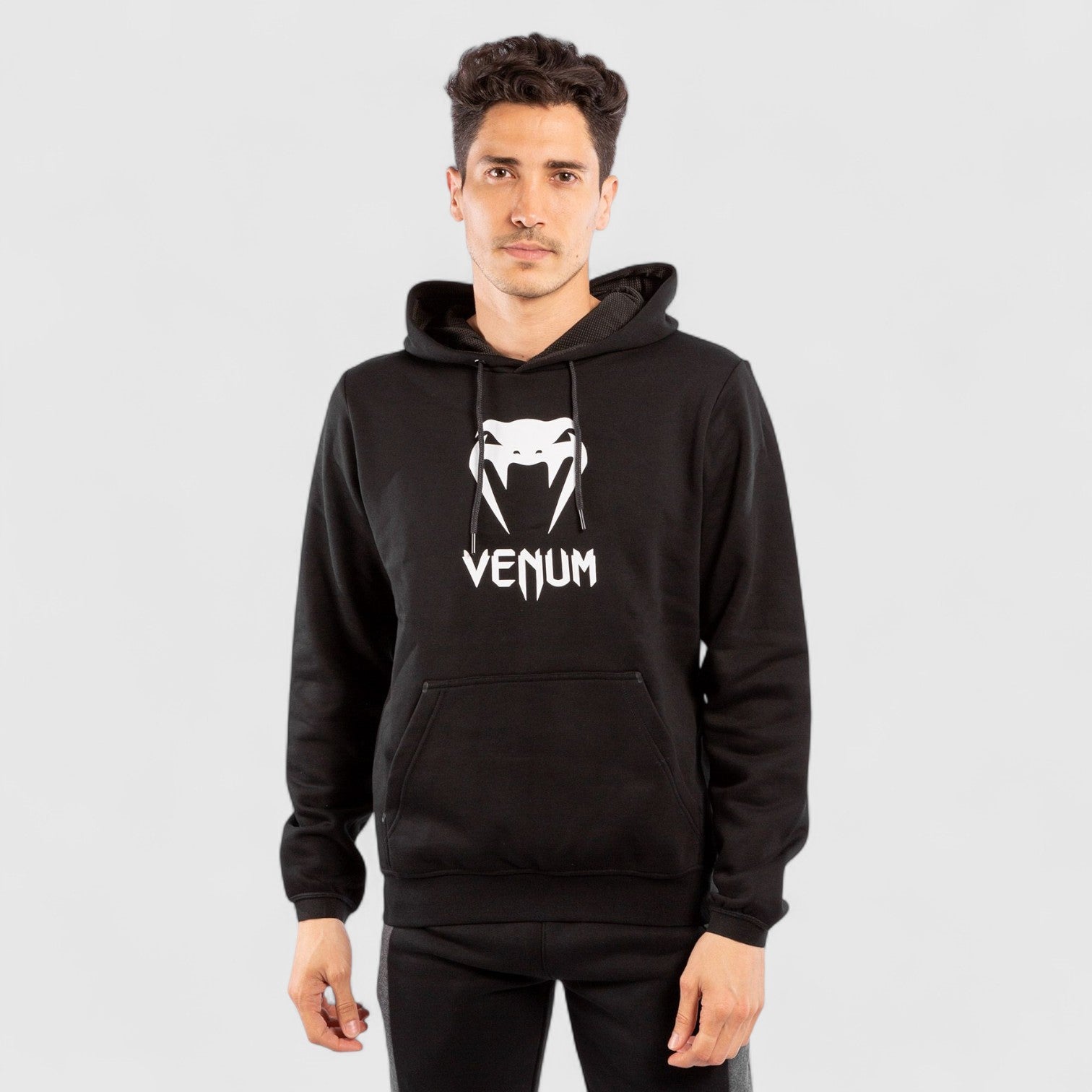 VENUM Classic Hettegenser - Svart/Hvit - CombatStore.no