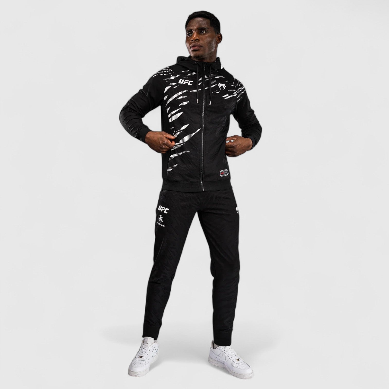 VENUM Fusion Autentisk Fight night hettejakke Svart og hvit - CombatStore.no