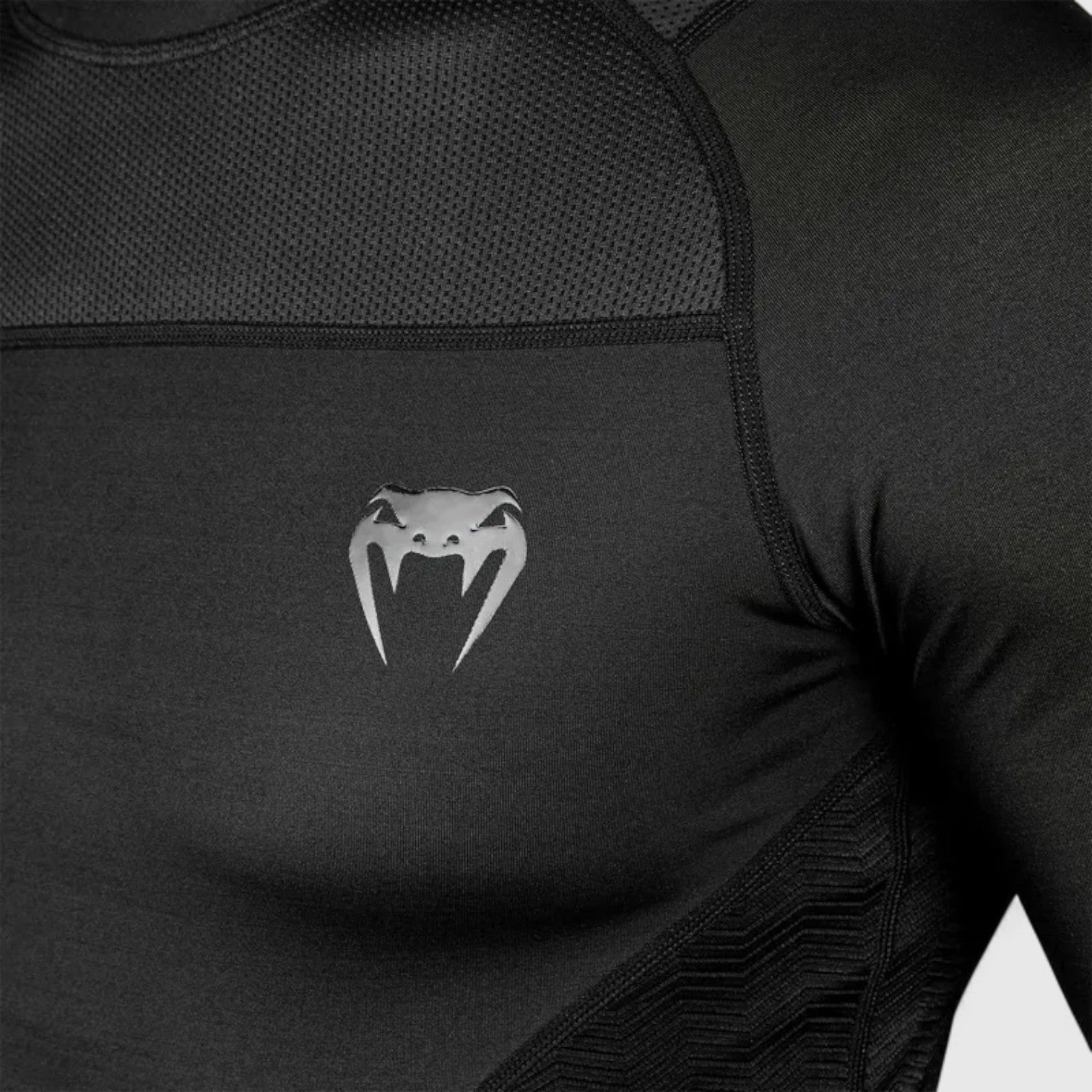 VENUM G - FIT Rashguard - Kort arm Svart - CombatStore.no