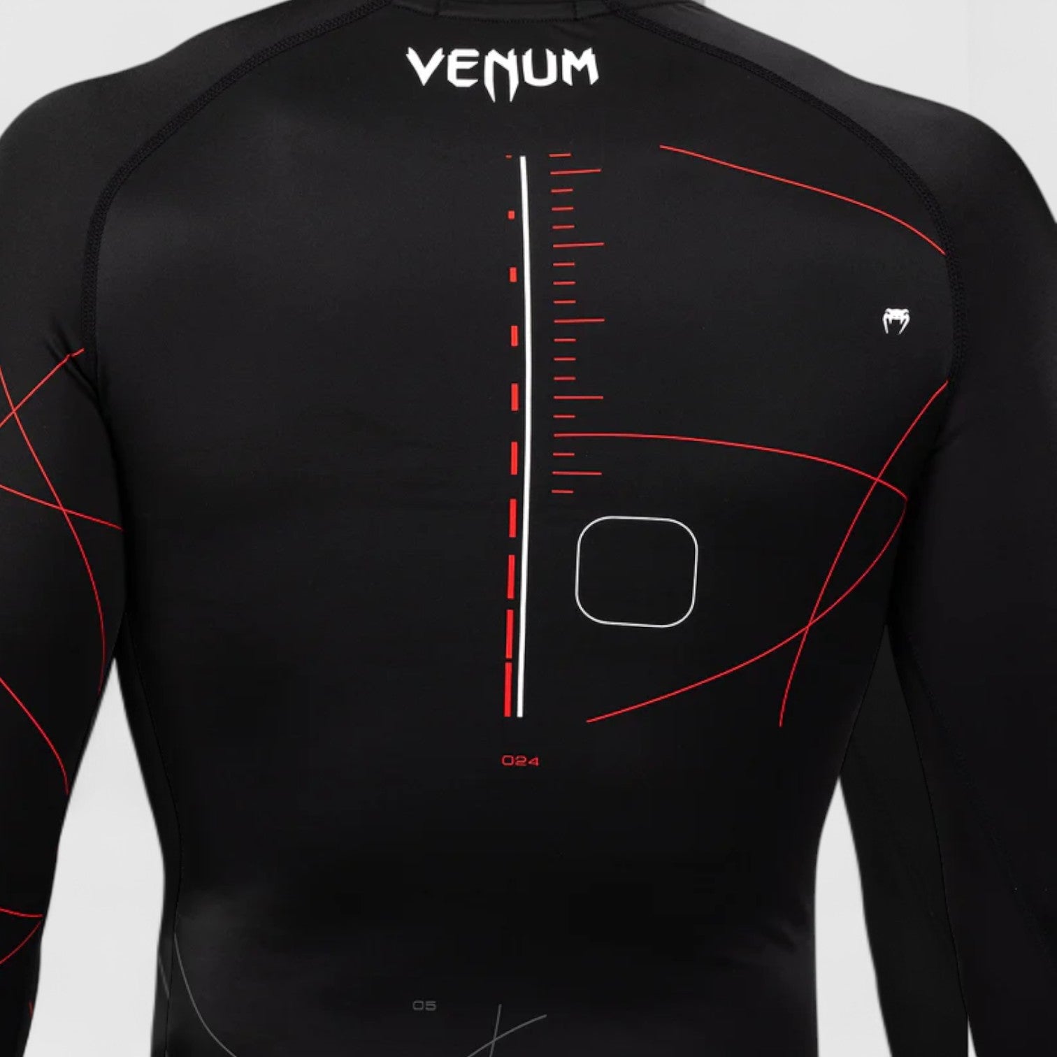 VENUM Tactical XT Rashguard med korte ermer Svart og Rød - CombatStore.no