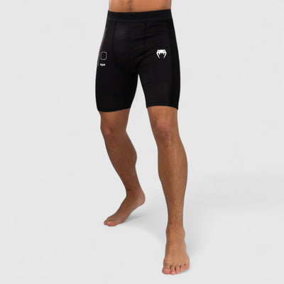 VENUM Tactical XT Vale Tudo Shorts - Svart og Rød - CombatStore.no