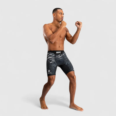 VENUM UFC Fusion Fight Night Vale Tudo Fight Shorts Svart - CombatStore.no